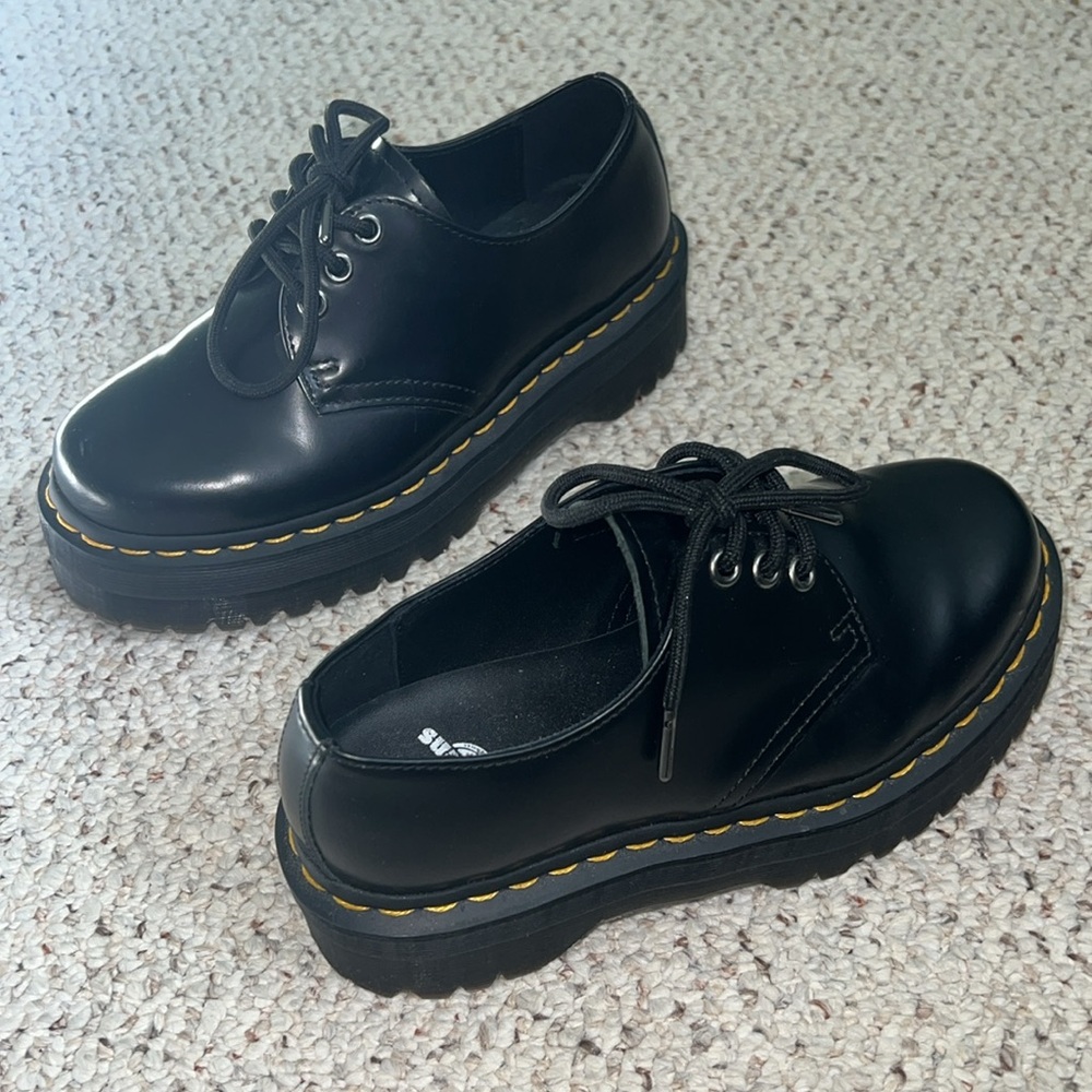 🔥1461 Dr. Martens AirWair Black Shoes with Yellow Stitching - Picture 4 of 7